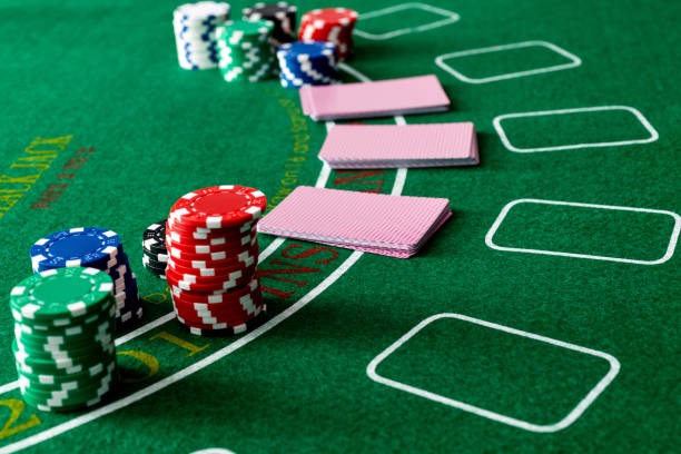 juaraspin mobile app interface showing football markets and live-dealer options